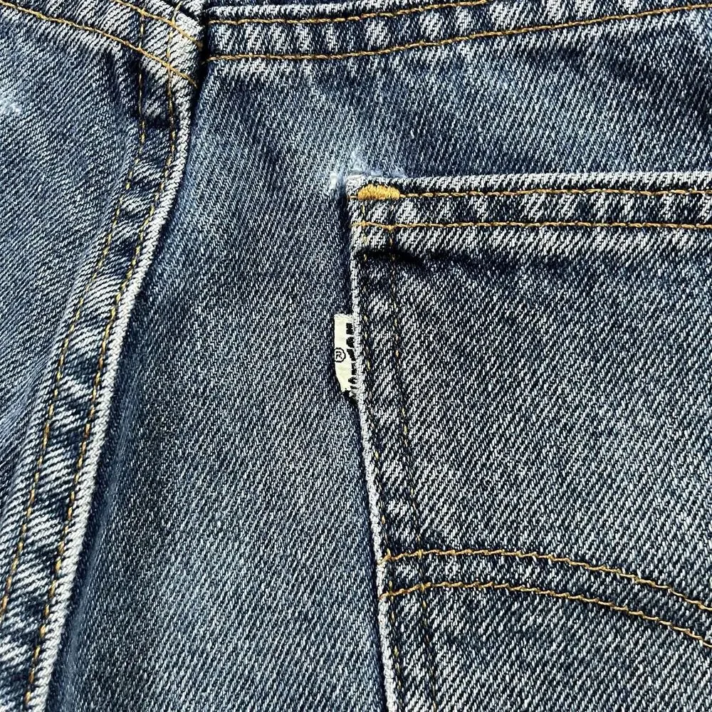 Vintage Levis 560 Shorts Mens 36 Blue Made USA Denim Baggy Jorts Loose Fit